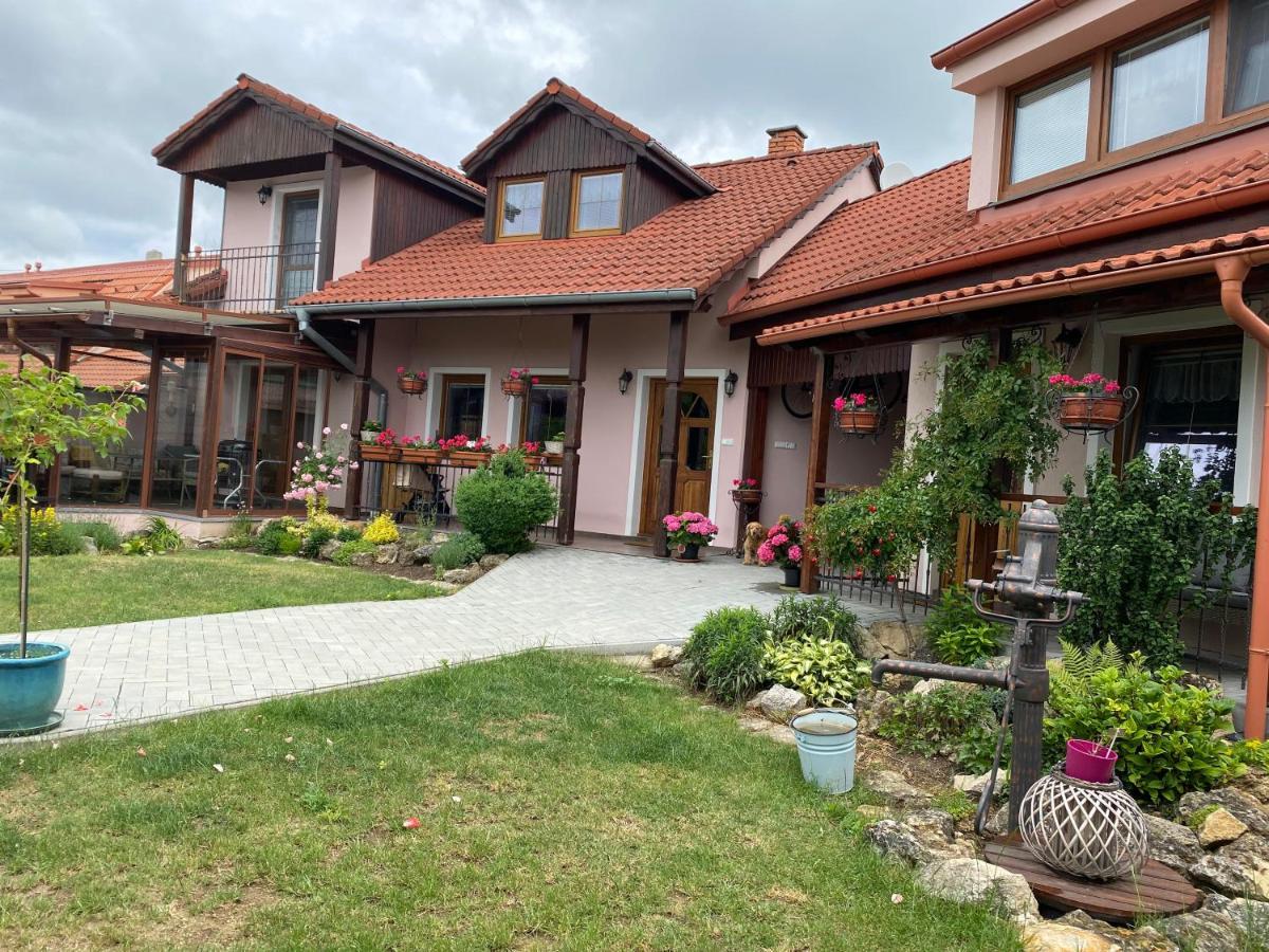"Na Skale " Apartment In Center, Free Parking Bojnice Exterior foto